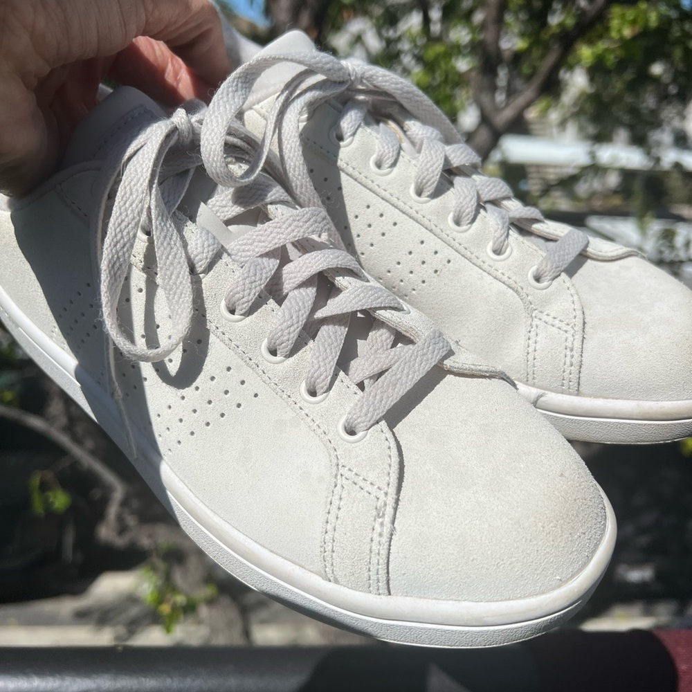 Adidas womens Suede Sneakers barely worn